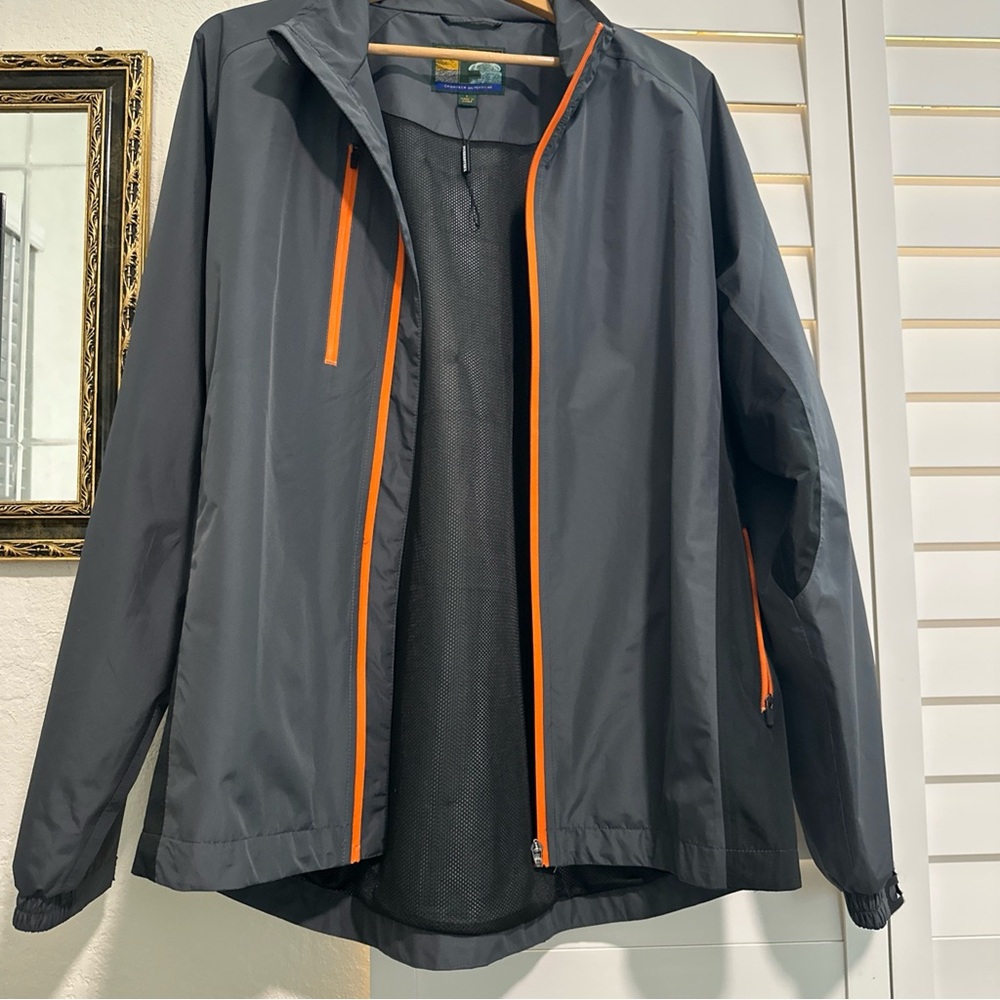Men's Gray and Orange Jacket